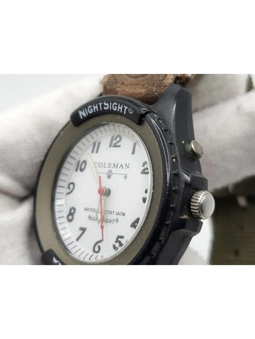 Coleman Nightsight Quartz Watch Mens New Battery White Round Dial 40mm